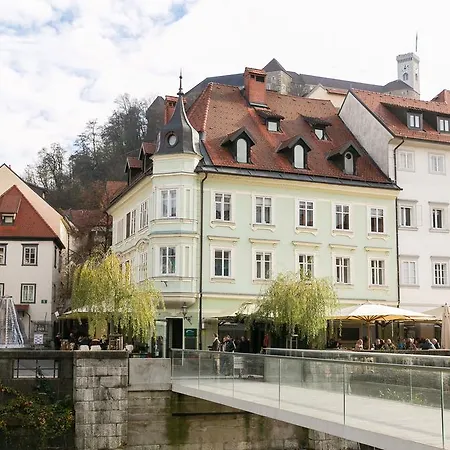 Appartamento 3 Bridges App *