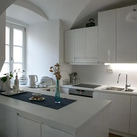 3 Bridges App 아파트 *